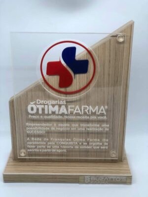 troféu mdf e acrílico otima farma